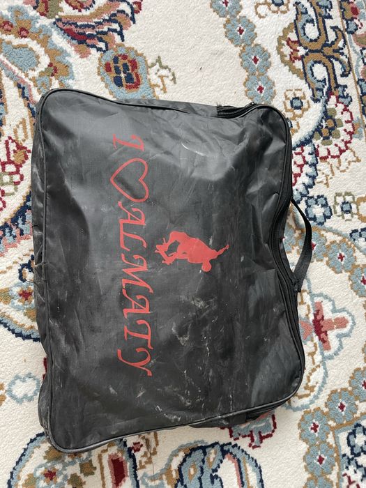 Продам коньки для девочки. Размер 38