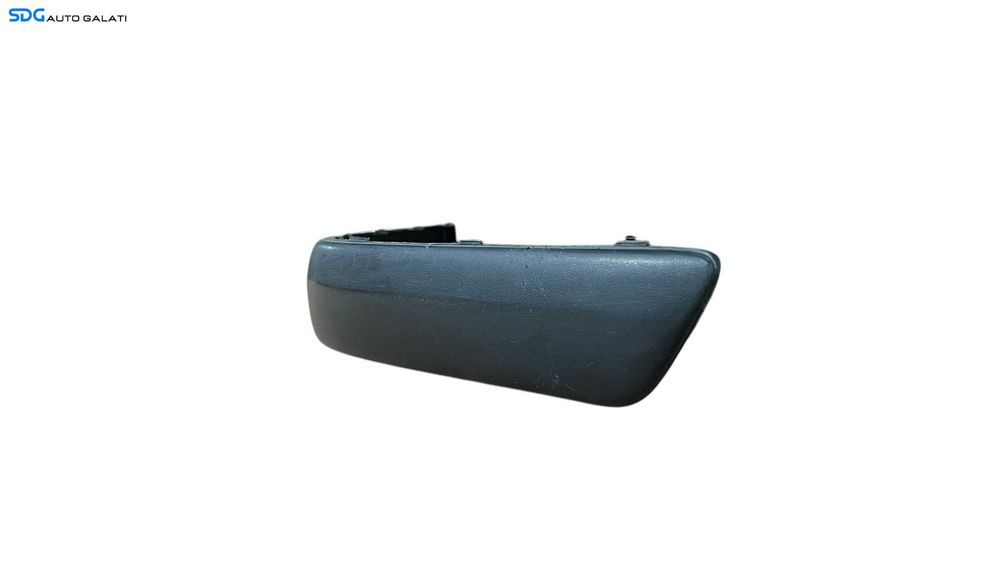 Ornament Plastic Bandou Dreapta Spoiler Bara Spate Volkswagen Golf 4 Hatchback 1998 - 2005 Cod 1J6807792 [L5446]