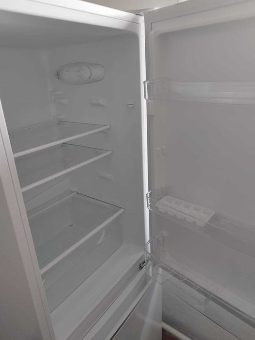 Холодильник новый