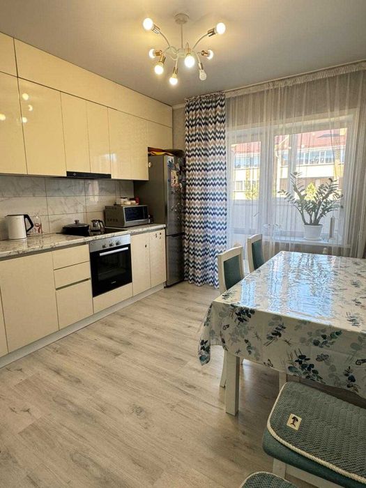 Продам полноценную 2-комнатную квартиру 70 кв м в новостройке!