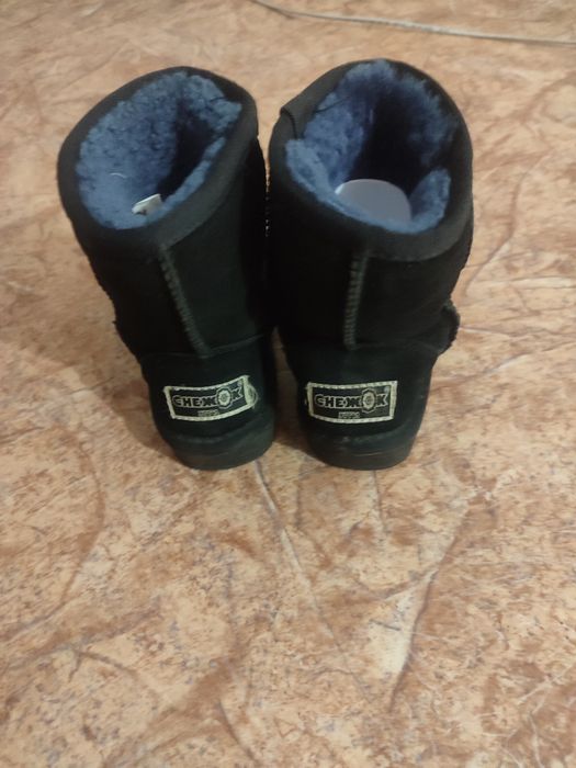 Угги черные зимние  отличном состояний