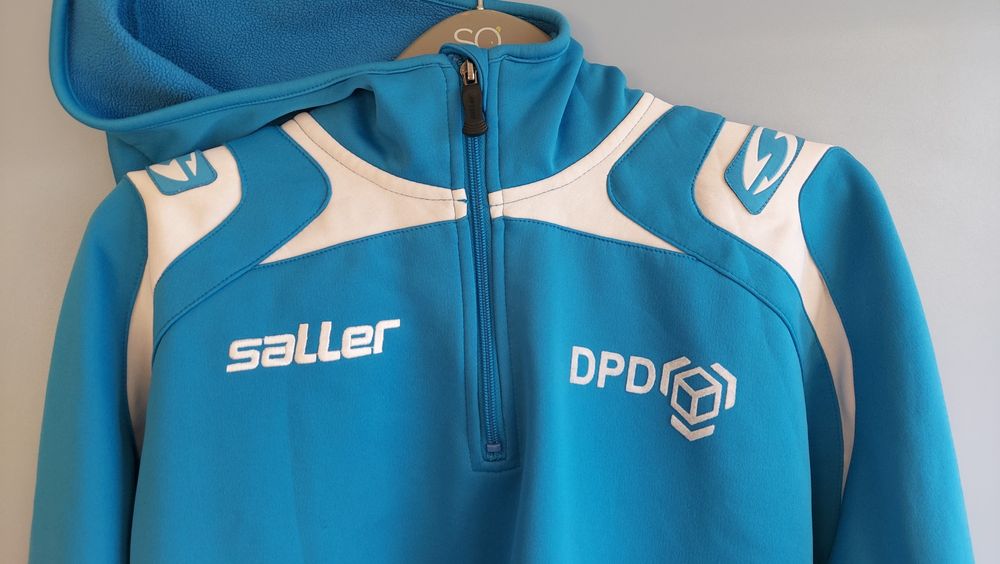 Vând bluza sport Saller S