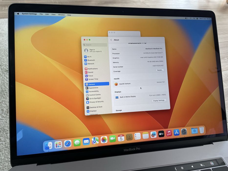MacBook Pro 2019 cu Touch Bar i7 RadeonPro 555x 16GB RAM / 256GB SSD