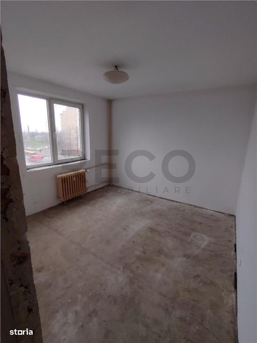 RECO apartament cu 3 camere decomandat cu lift