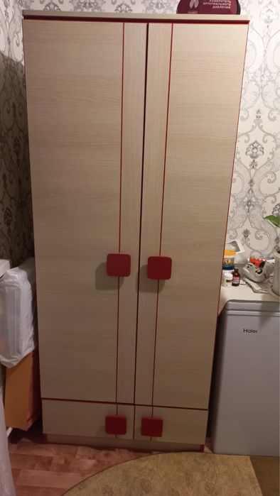 Продаю гарнитур