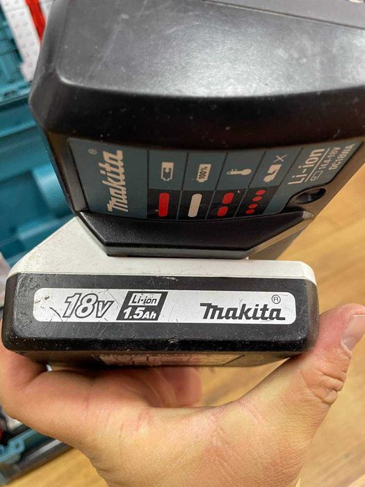 Шуруповёрт Makita DHP 458 RTE(дрель, шурупаверт)