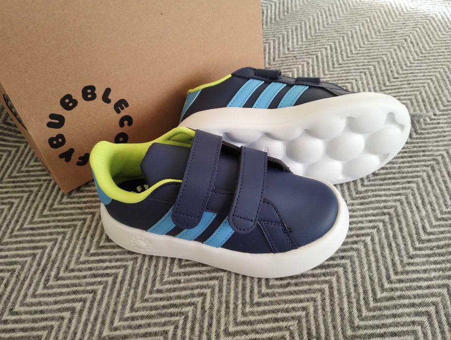 Adidas маратонки за момче номер 26.5