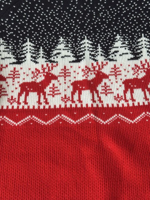 Джемпер с новогодним рисунком