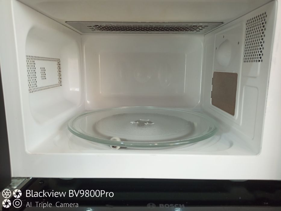 Микроволновка Elenberg