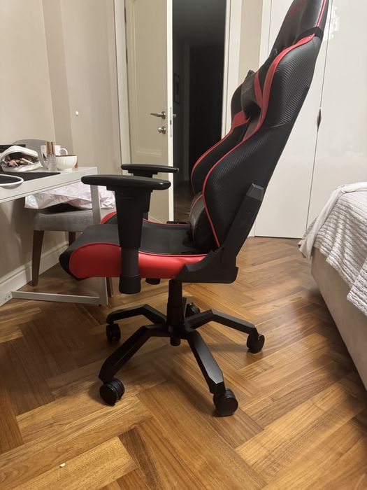 Кресло игровое DxRacer Valkyrie