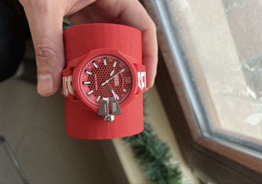 DIESEL чисто нов часовник