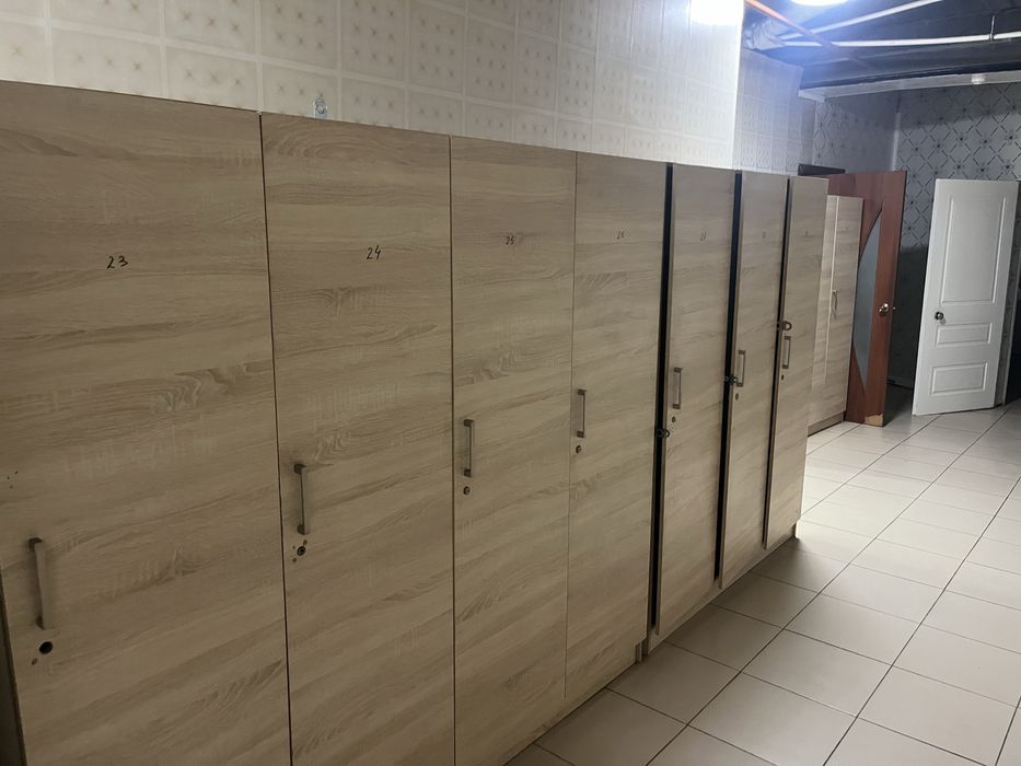 Срочно продам шкафы