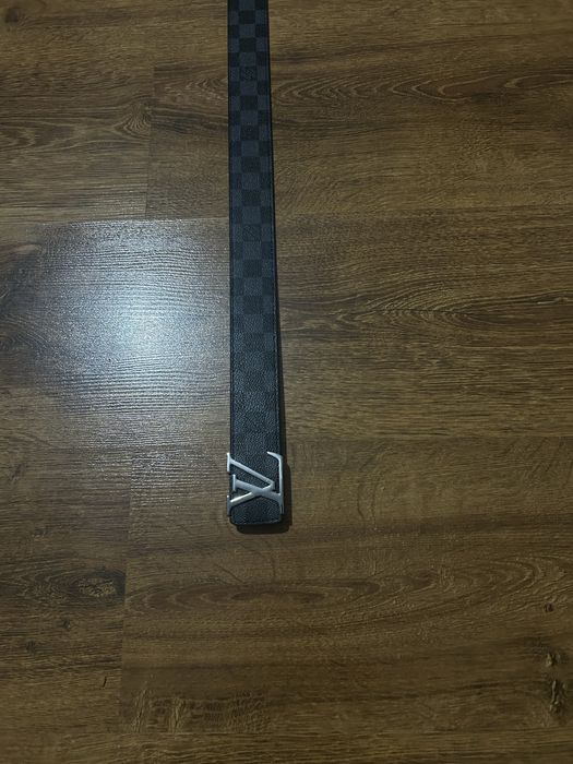 Vand curea Louis Vuitton