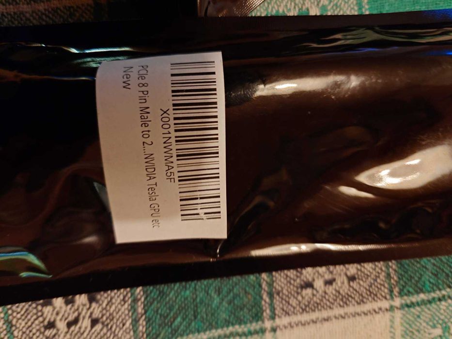 6 броя PCIe 8 Pin Male to 2X 8 Pin (6+2) Male PCI Express