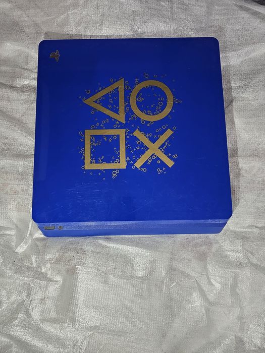 Playstation 4 Limited Days Of Play + Игри