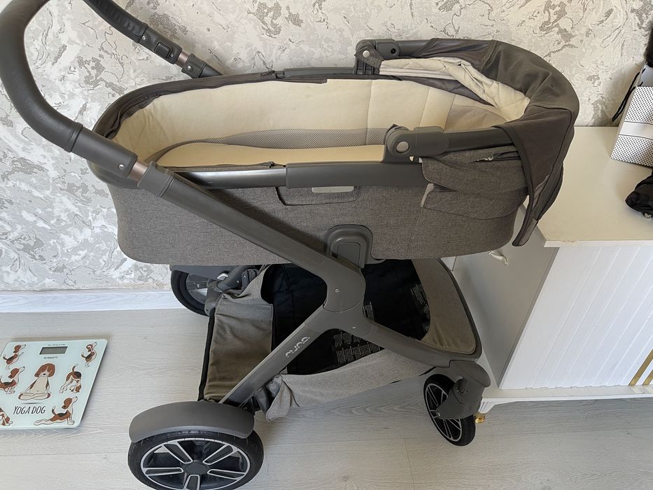Детская коляска в отличном состоянии