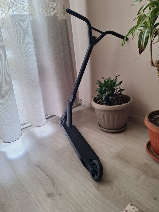 Продавам тротинетка за трикове