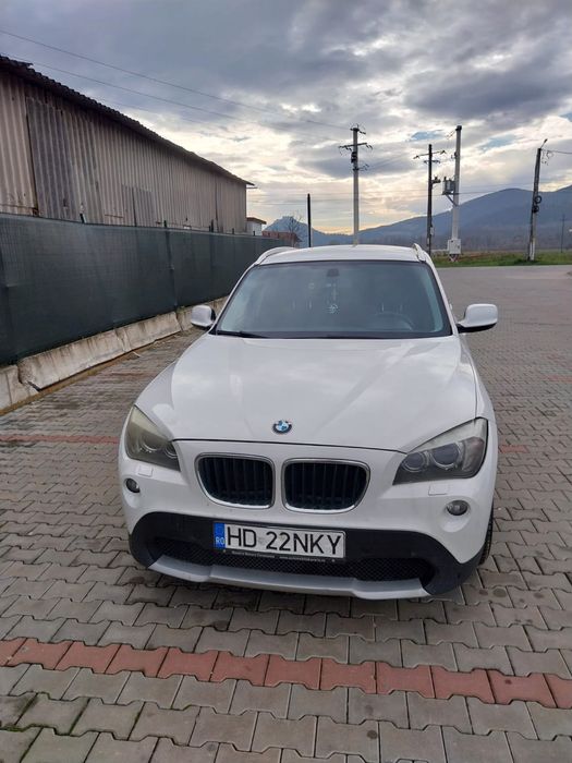 Vând BMW X1 x drive