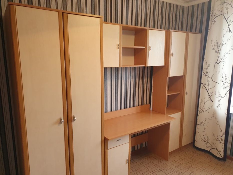 Продам стенку шкаф плдрастковая