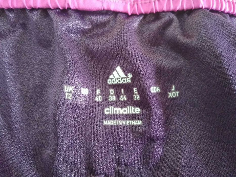 Спортни дрехи Adidas и Nike размер XS - S - M