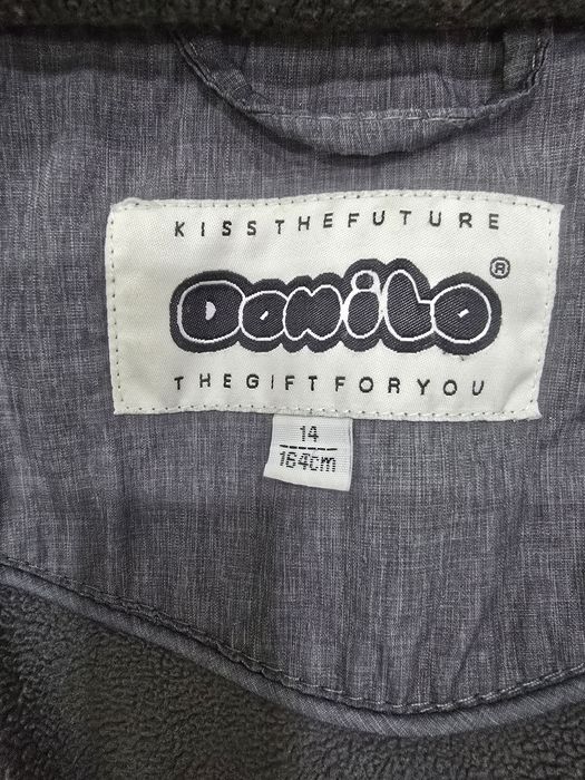 Продам куртку на мальчика