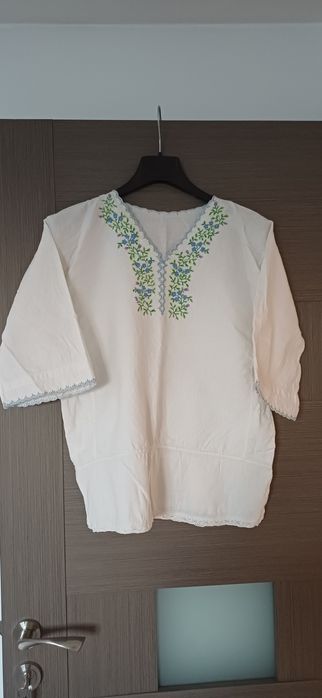 Vând cămașă populară veche peste 100 ani