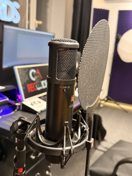Микрофон студийный