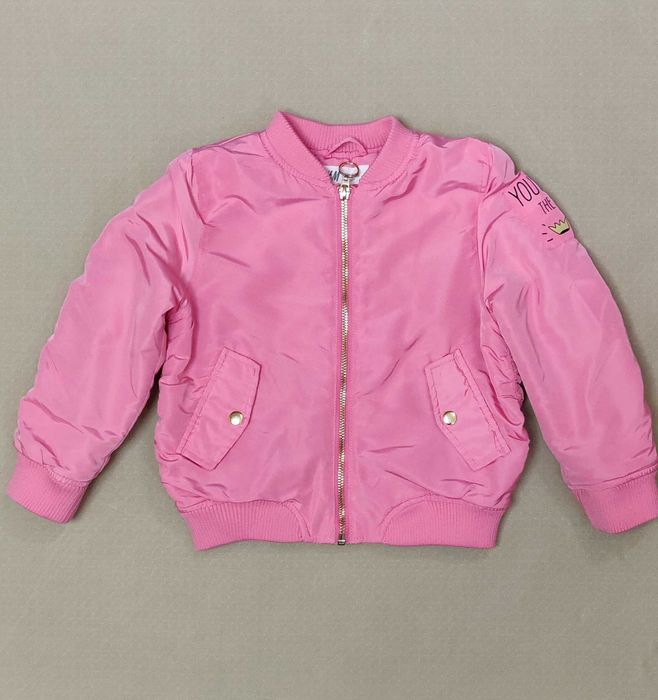 Качественная стильная курточка от шведской компании H&M