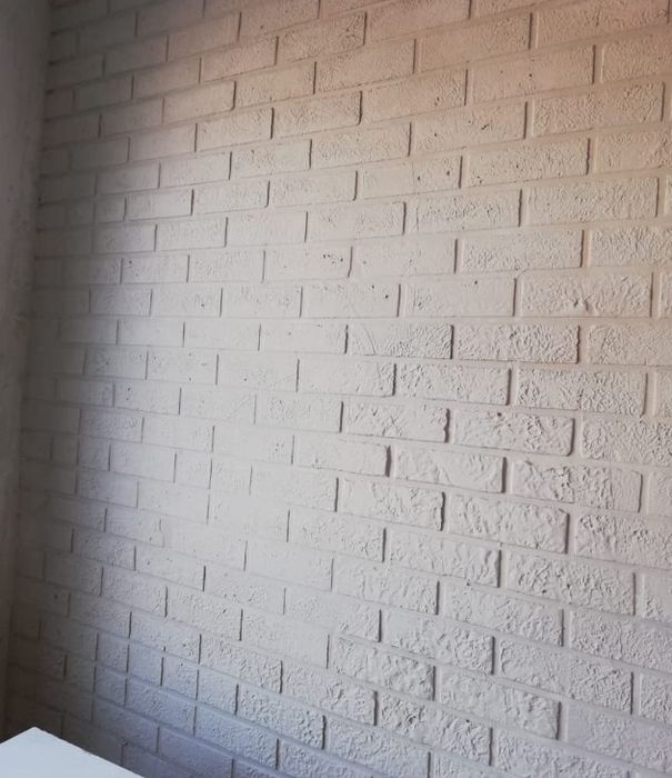 Поклейка обоев, галтели