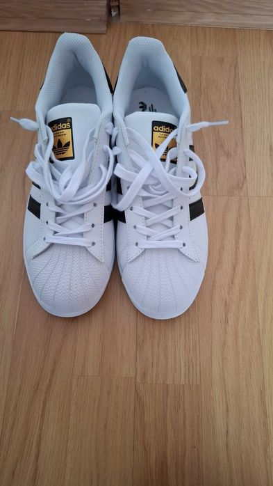 Adidas superstar