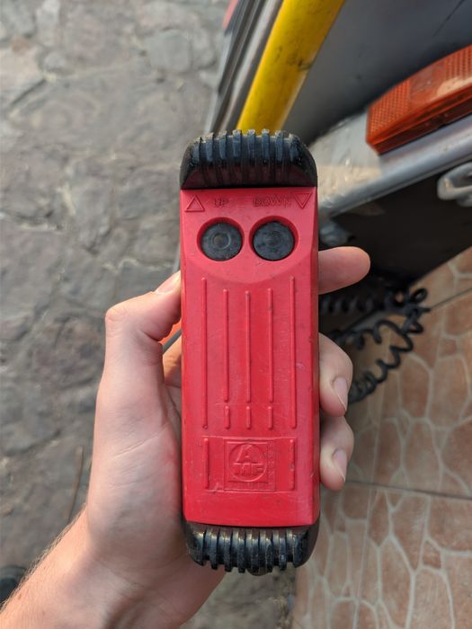 Lift Hidraulic Liniar AMF Bruns AL1 Solid – 400kg (Microbuz / Utilitară)