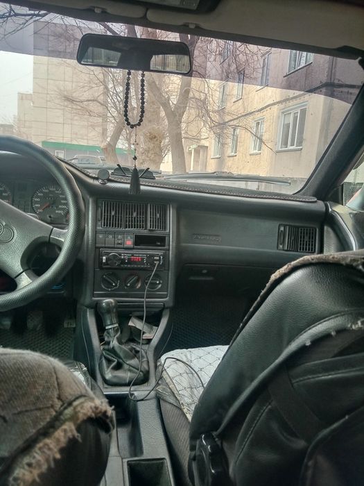 Продам Ауди 80 б4 1992,
