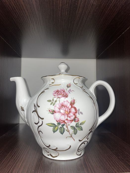 Фарфоровые чайники 2