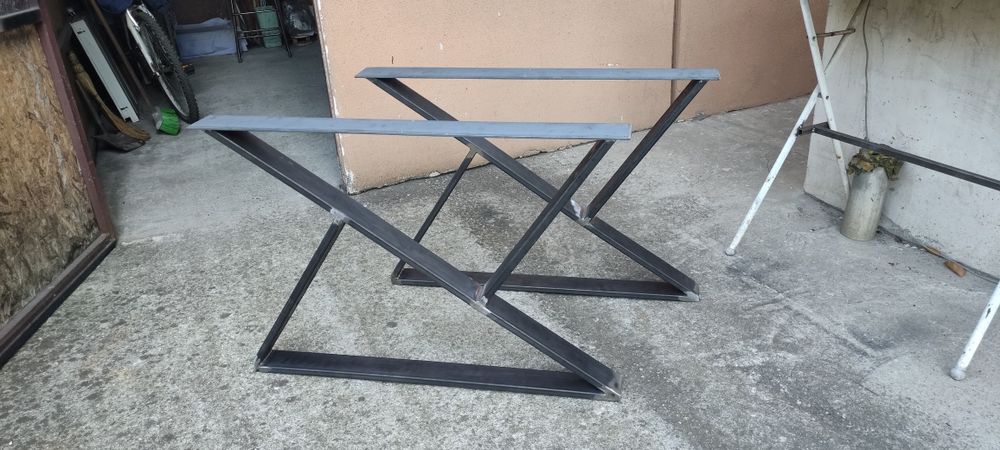 тежка и стабилна желязна основа за маса