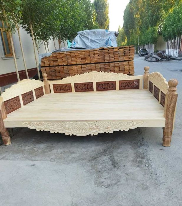 Ошхона учун мебеллар, буюрмта асосида. Эшик рам, тапчан ва лестницалар