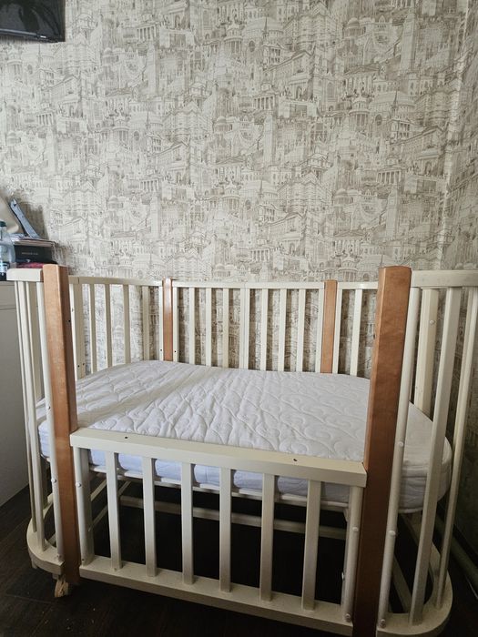 Продам манеж отличного качества