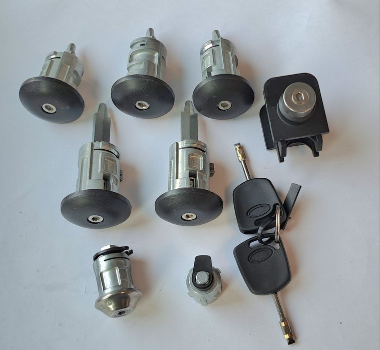 Incuietoare Ford Transit Butuc Yală încuietoare ușă Capota Nouă