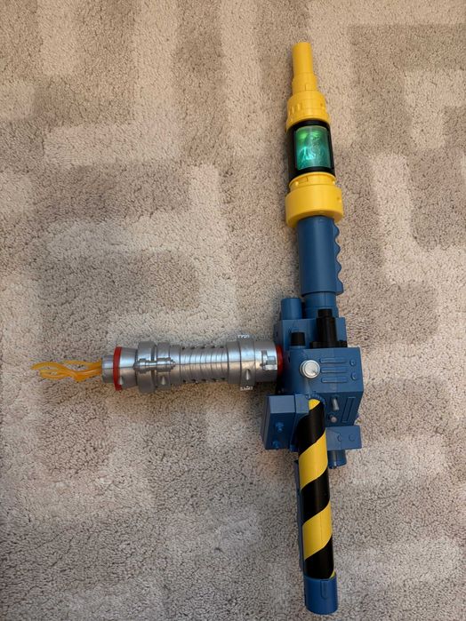 Blaster customizabil Ghostbusters Proton (Echipament de Vanatoare de Fantome pentru Copii )