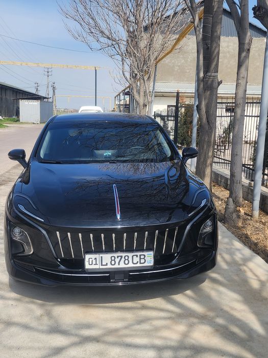 Продаю Honqgi EQ M5 500 km