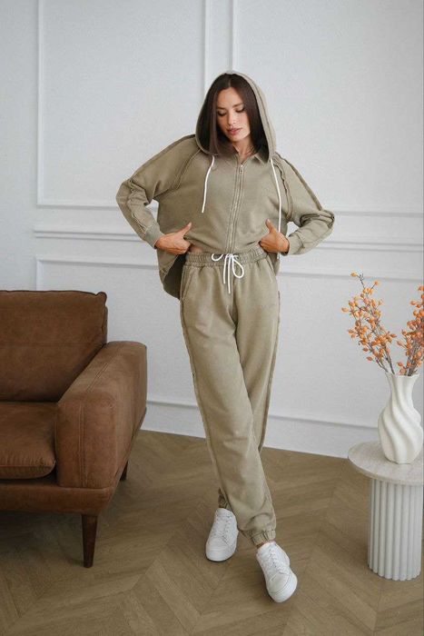 Женский спортивный костюм турецкого производства