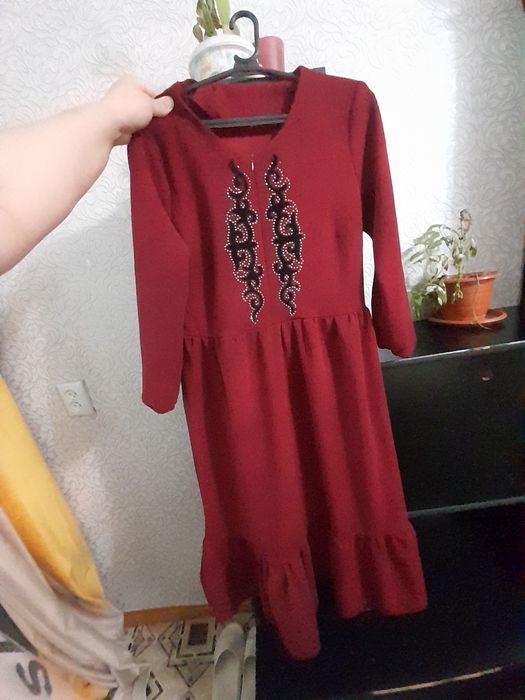 Продам Платья  срочна