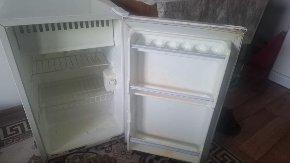 Продаю холодильник
