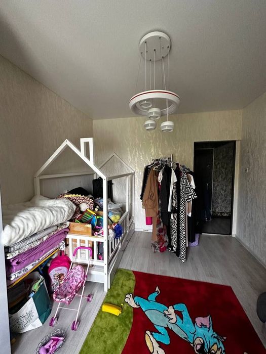 Продаётся 4 комнатная квартира на 2 этаже миробадский район!