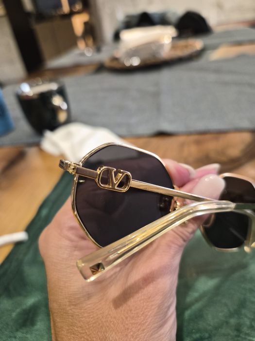 очила  Valentino