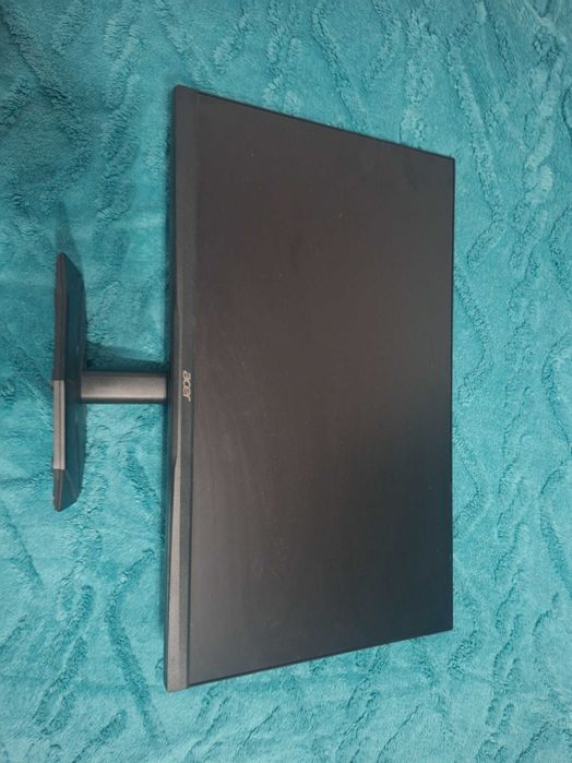 Vand monitor de 180hz