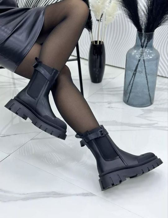 Зимнии ботинки женские