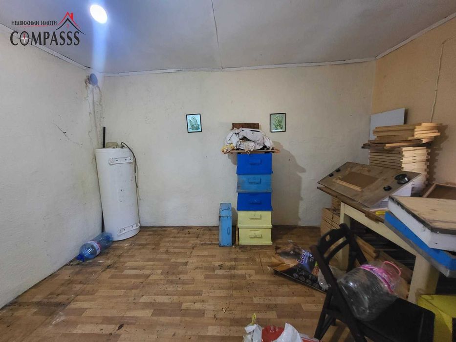 с. Кардам, обл. Добрич, Къща и работилница  – 70000евро!