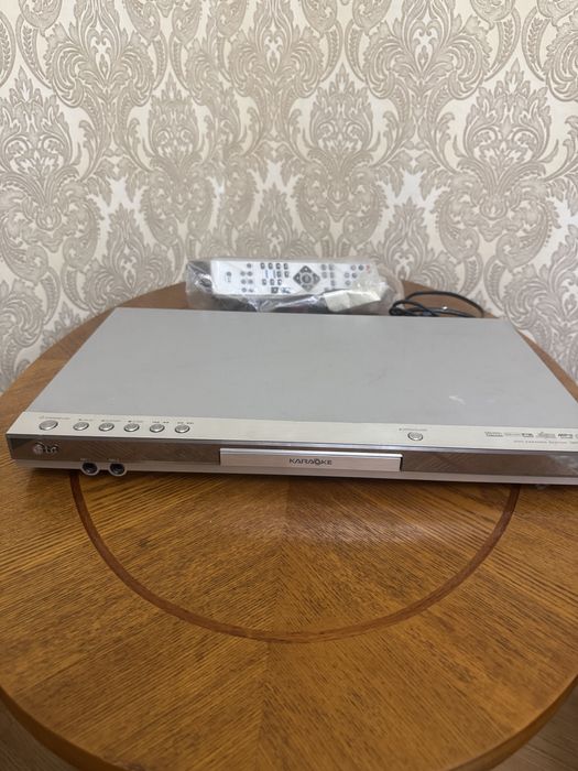 Срочно - домашний кинотеатр с дисками!