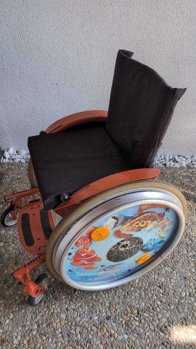 Carucior handicap pliabil copii 34 cm sezutul