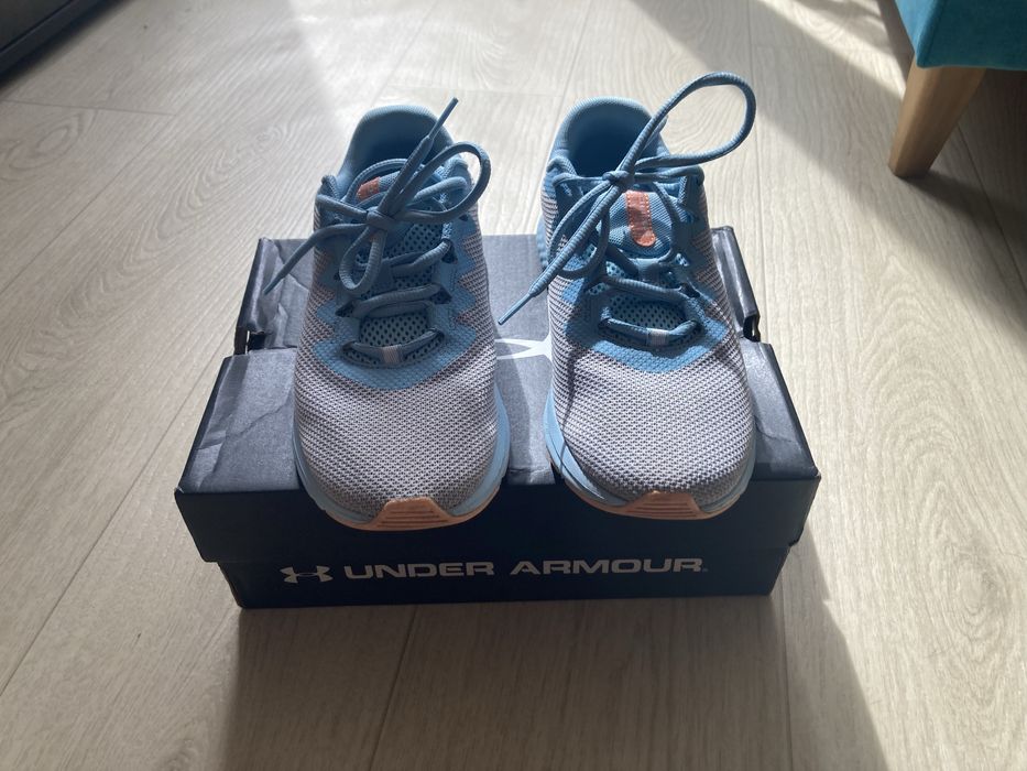 дамски маратонки Under Armour